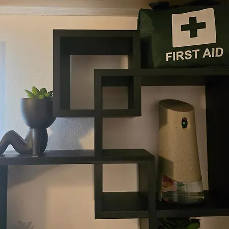 Apartamento The Pub - Unique & Authentic Experience - Free Parking!, 5 Minutes From Airbus And The Mall Cribbs *