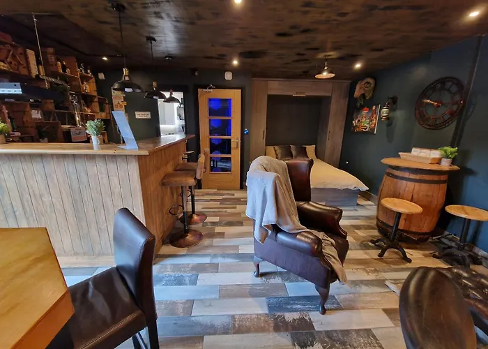 The Pub - Unique & Authentic Experience - Free Parking!, 5 Minutes From Airbus And The Mall Cribbs Бристоль