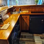 The Pub - Unique & Authentic Experience - Free Parking!, 5 Minutes From Airbus And The Mall Cribbs *